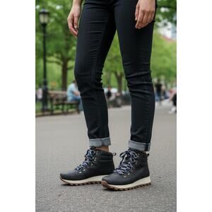 MERRELL 7.5 Black Waterproof Leather Hiking Boots